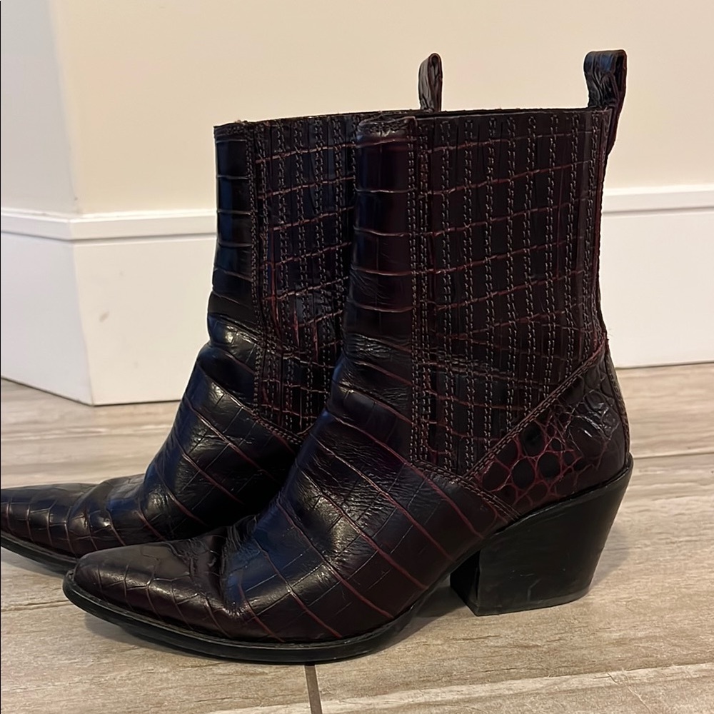 Dark Purple Crocodile Pattern Ankle Boots